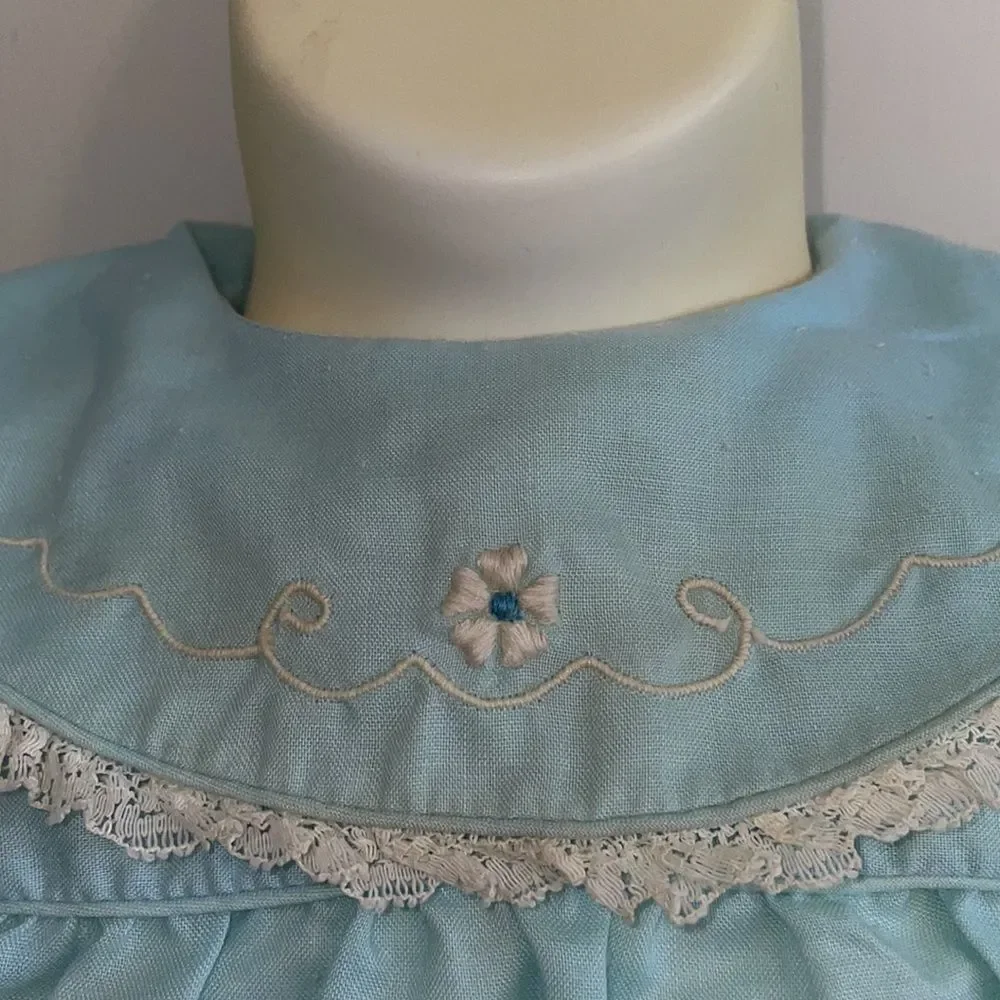 Vtg Nannette embroidered light blue baby dress‎